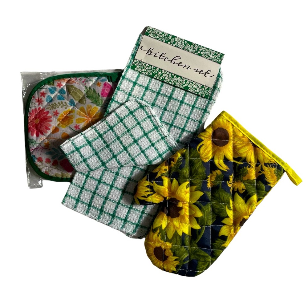Oven Mitt Pot Holders Dish Cloths Floral Green White Yellow Five Pieces